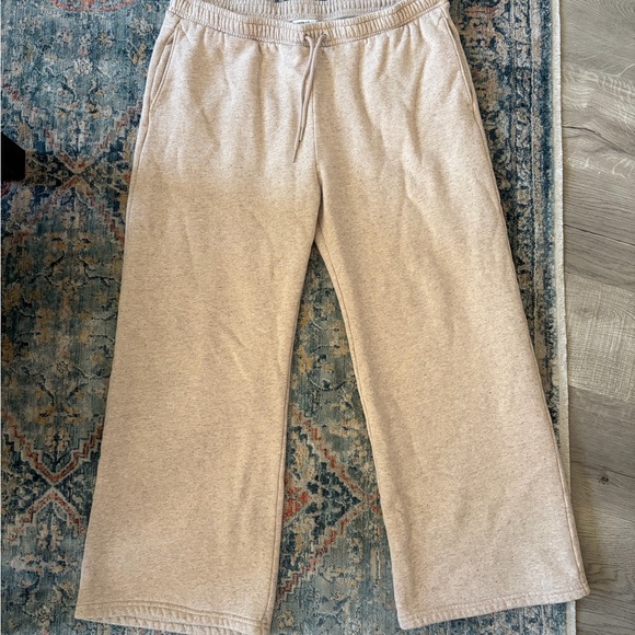 Abercrombie Beige High-Rise Wide Leg Sunday Sweatpant - Picture 7 of 8